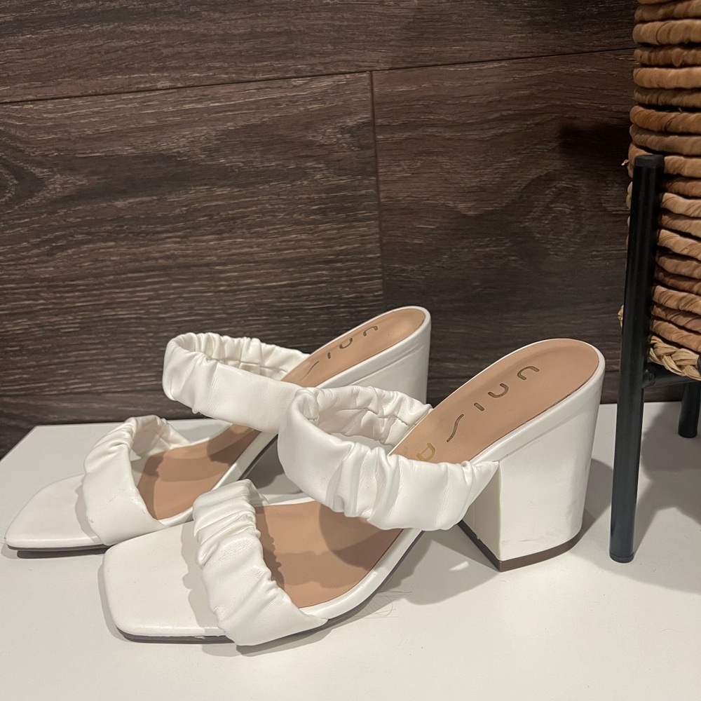 UNISA block sandals